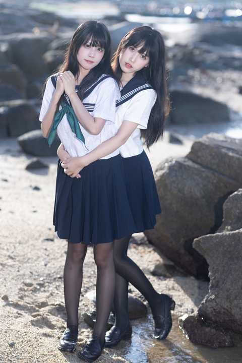 三無人型 NO.004 &不呆猫 水手服百合黑丝.jpg 三無人型 NO.004 &不呆猫 水手服百合黑丝.jpg